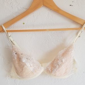 EUC 38C Italian Chia Rugi Bra Embellished